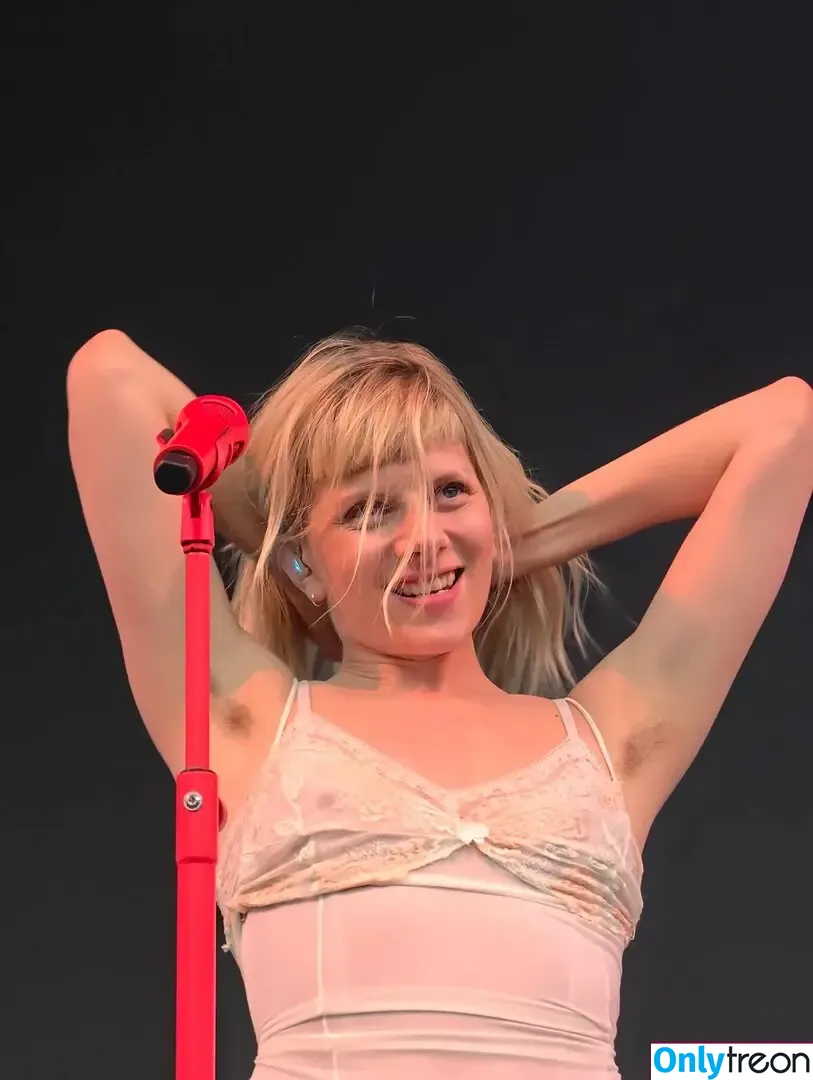 Aurora Aksnes nude photo #0469 (auroramusic / singer)
