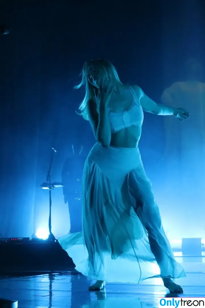 Aurora Aksnes nude photo #0476 (auroramusic / singer)