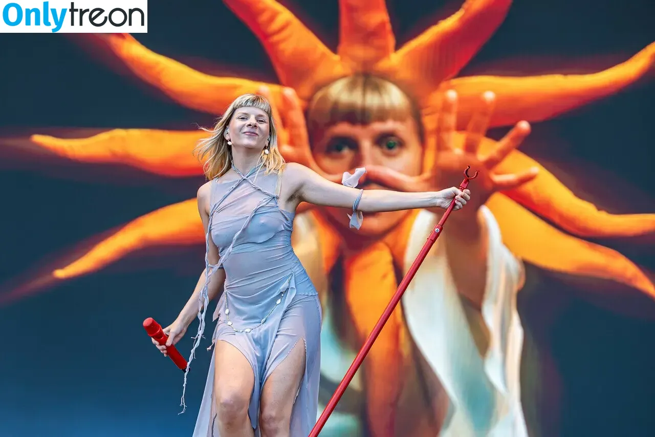 Aurora Aksnes nude photo #0491 (auroramusic / singer)