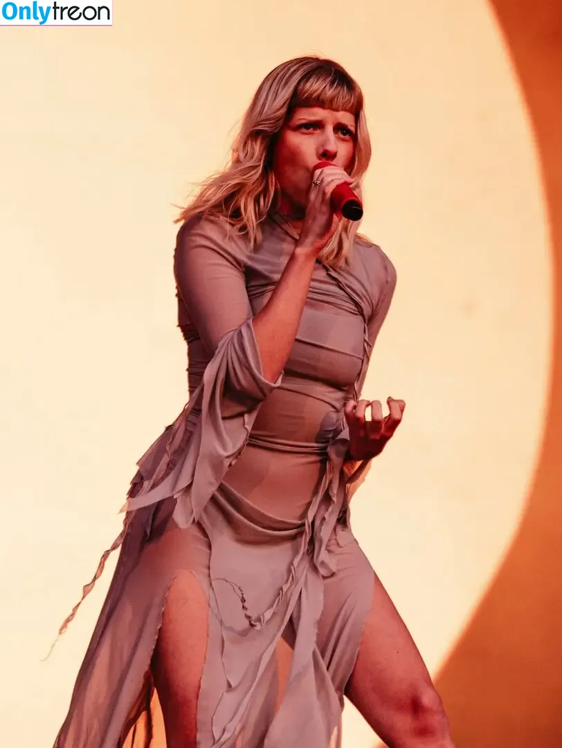 Aurora Aksnes nude photo #0502 (auroramusic / singer)
