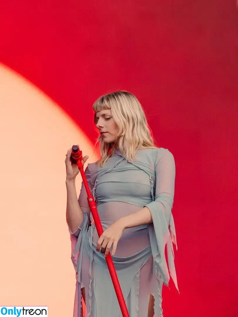 Aurora Aksnes nude photo #0504 (auroramusic / singer)