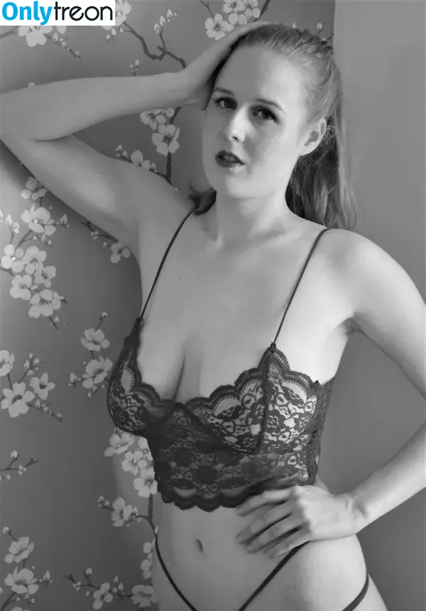 Aurora Phoenix nude photo #0005 (auroraphoenix4 / auroraphoenixmodel)