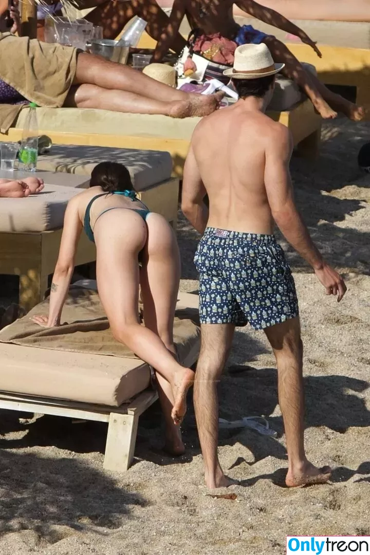 Aurora Ramazzotti nude photo #0009 (Michelle Hunziker's daughter / therealauroragram)