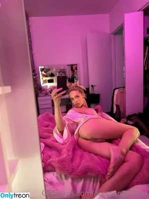 auroranorthfan / aurora__north nude photo #0002