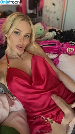 auroranorthfan / aurora__north nude photo #0042