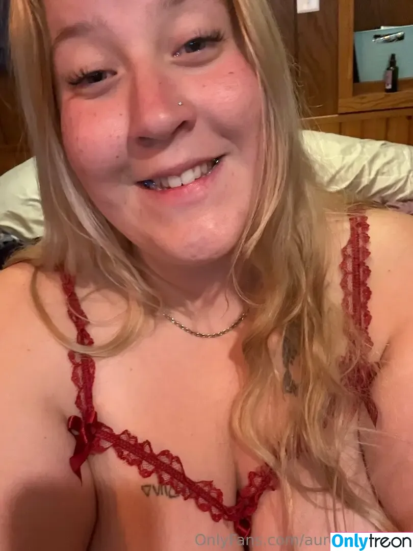 AuroraShaw69 nude photo #0046 (Aurora666999 / shaw69_of)