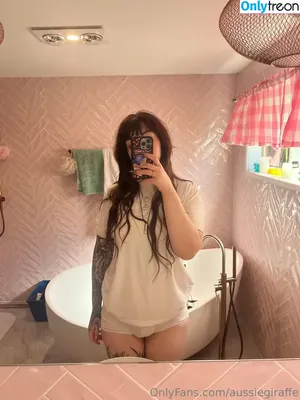  nude photo #0018
