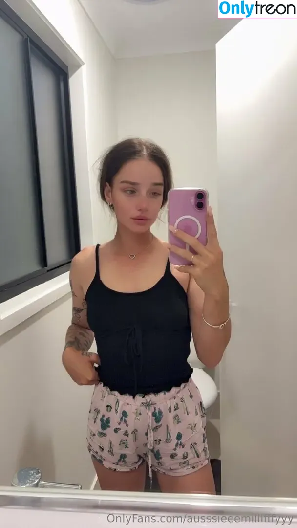 ausssieeemilllfffyyy nude photo #0014 (ausssieeemilllfffyyy)