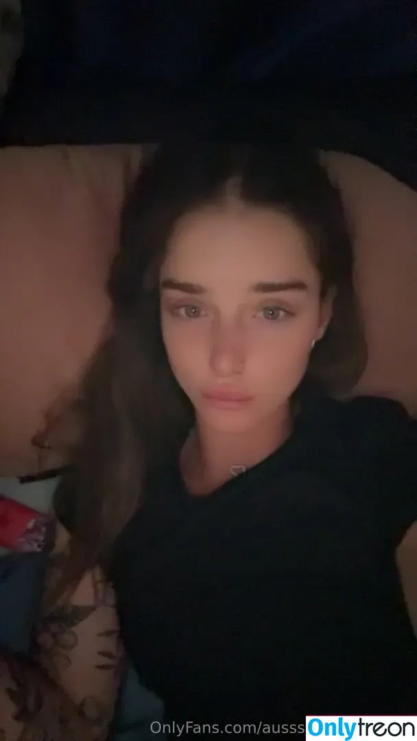 ausssieeemilllfffyyy nude photo #0015 (ausssieeemilllfffyyy)