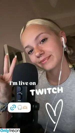 Austrian ASMR / austrianasmrgurl nude photo #0031
