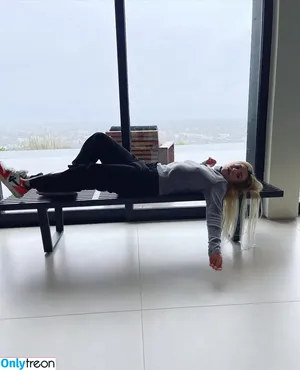 Ava Max / avamax / plharleyquinn nude photo #0123