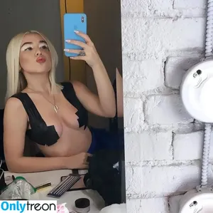 Ava Max / avamax / plharleyquinn nude photo #0144