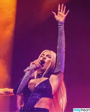 Ava Max / avamax / plharleyquinn nude photo #0455