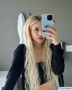 Ava Max / avamax / plharleyquinn nude photo #0565