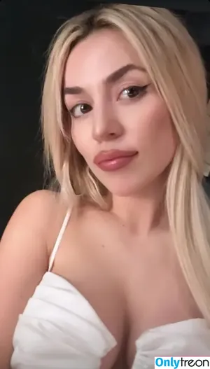 Ava Max / avamax / plharleyquinn nude photo #0702