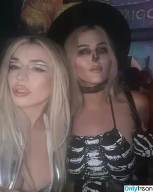 Ava Max / avamax / plharleyquinn nude photo #0770