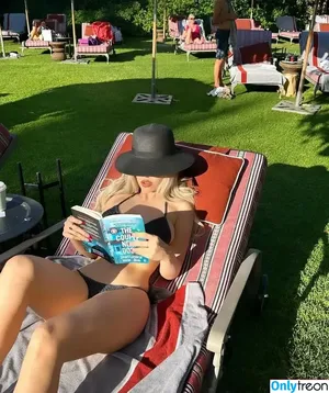 Ava Max / avamax / plharleyquinn nude photo #0874