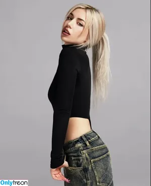 Ava Max / avamax / plharleyquinn nude photo #0904