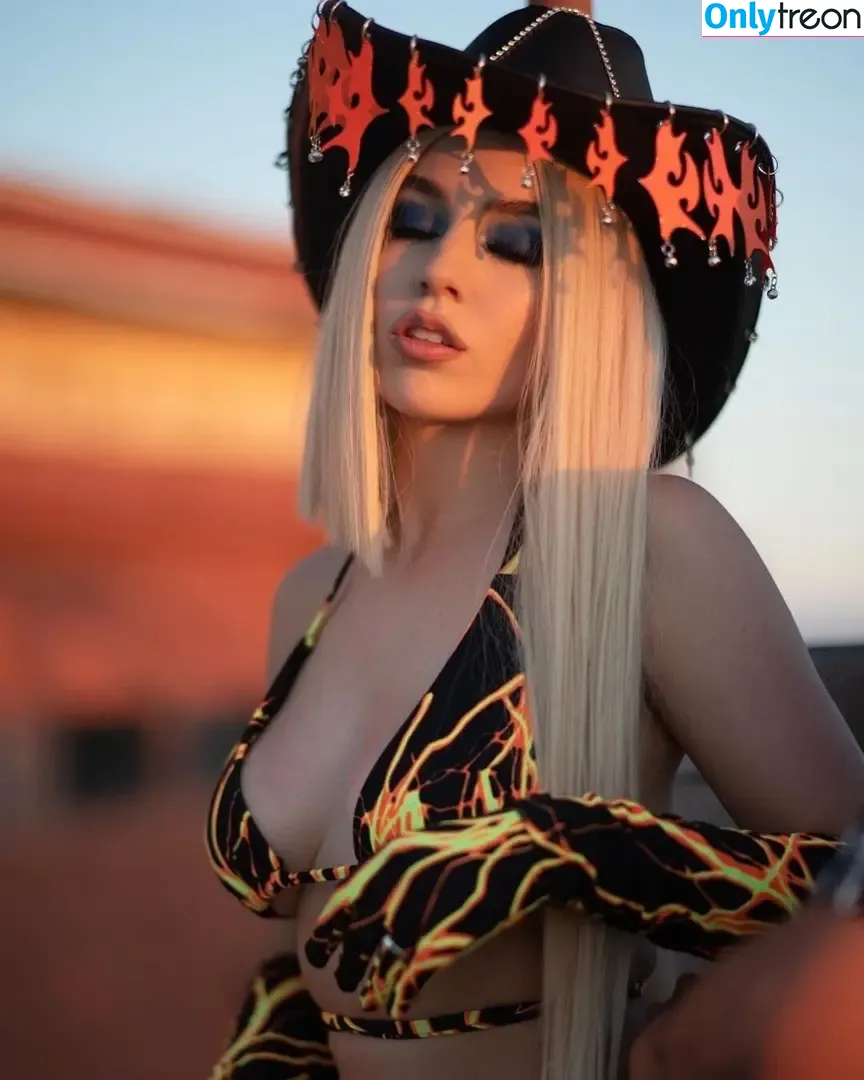 Ava Max nude photo #0092 (avamax / plharleyquinn)