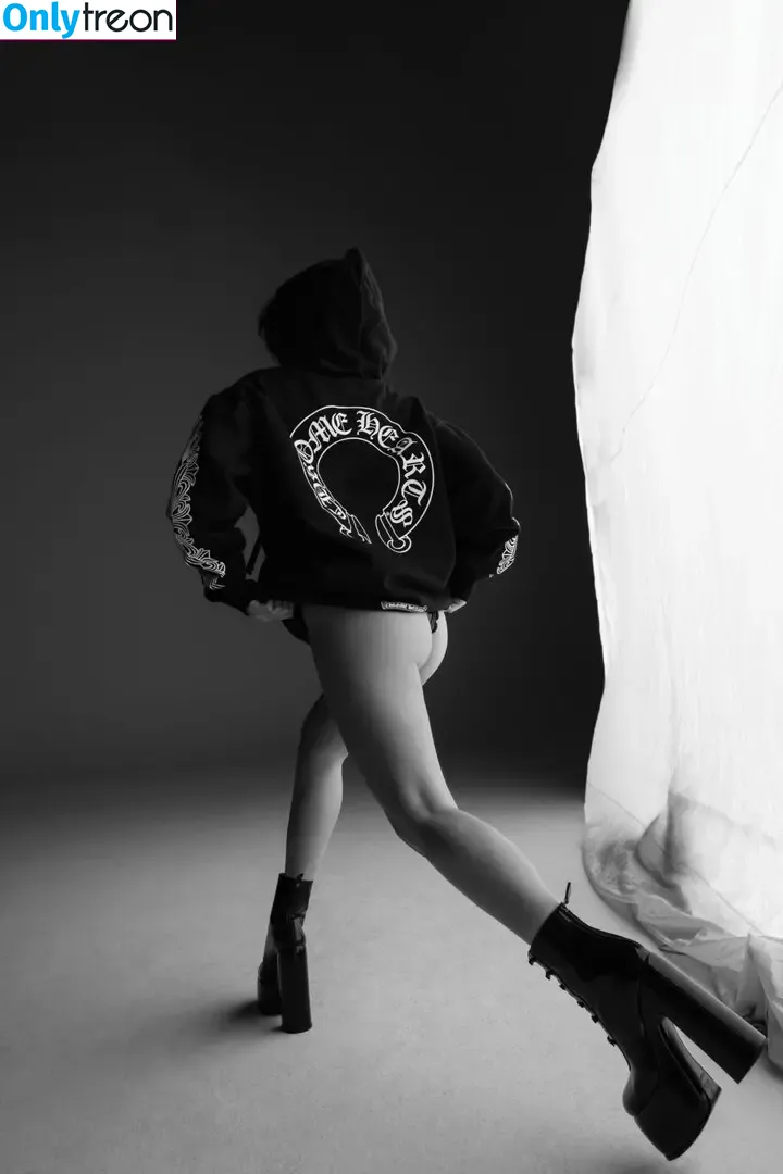 Ava Max nude photo #0323 (avamax / plharleyquinn)