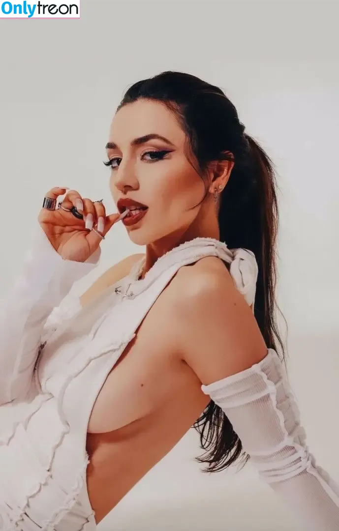 Ava Max nude photo #0368 (avamax / plharleyquinn)