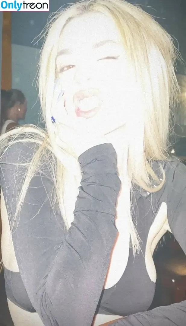 Ava Max nude photo #0401 (avamax / plharleyquinn)