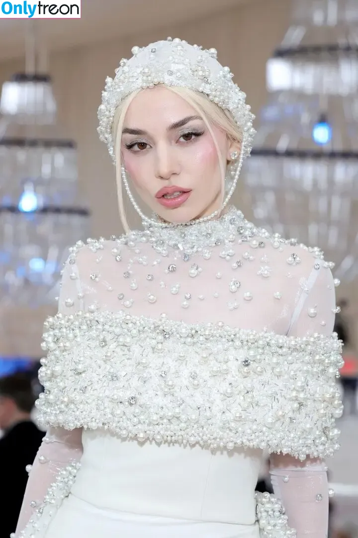 Ava Max nude photo #0418 (avamax / plharleyquinn)