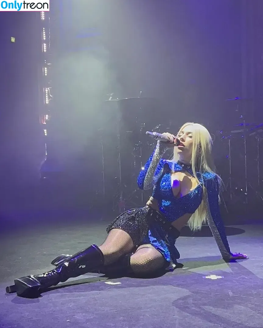 Ava Max nude photo #0435 (avamax / plharleyquinn)