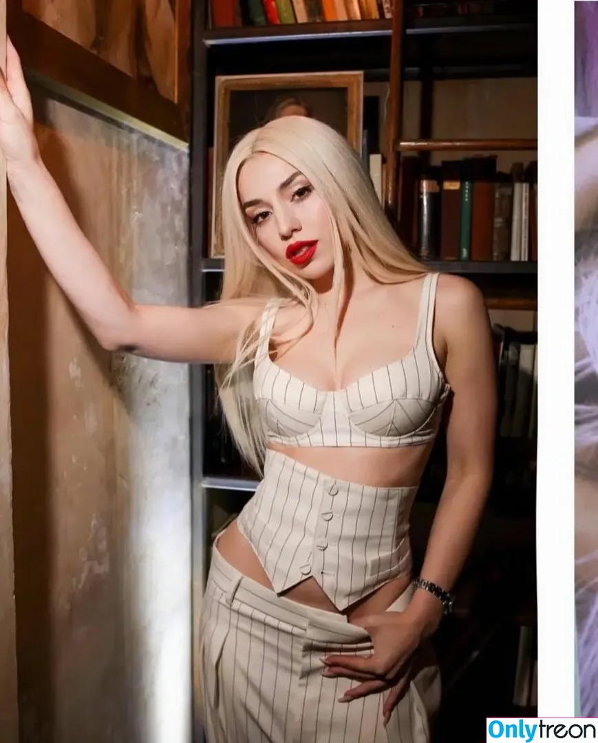 Ava Max nude photo #0446 (avamax / plharleyquinn)