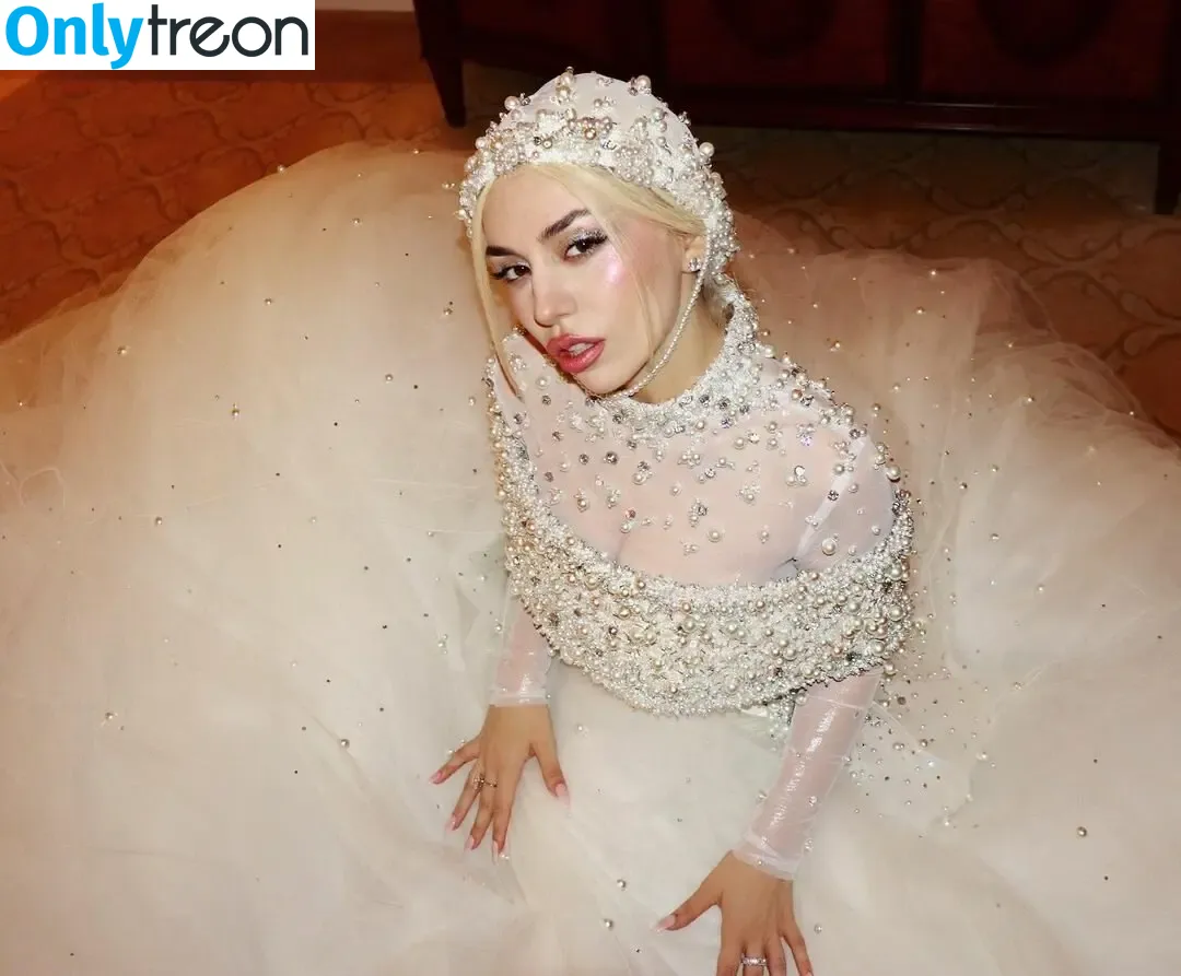 Ava Max nude photo #0451 (avamax / plharleyquinn)