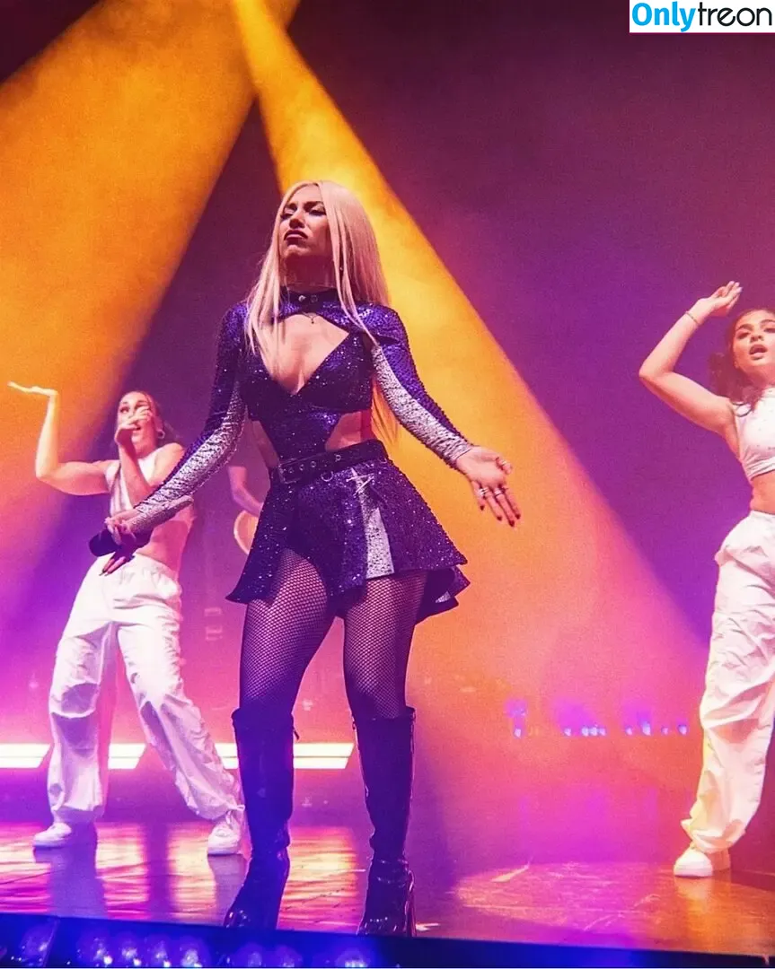 Ava Max nude photo #0461 (avamax / plharleyquinn)
