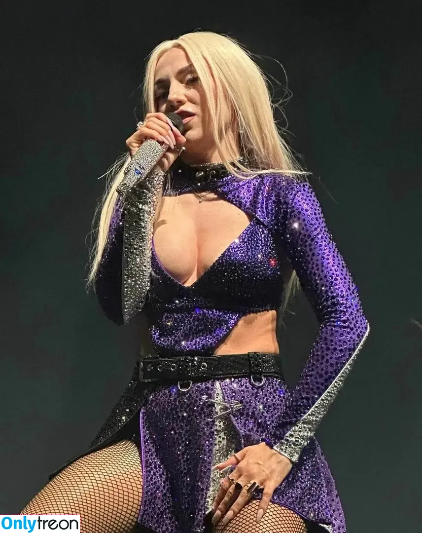 Ava Max nude photo #0481 (avamax / plharleyquinn)