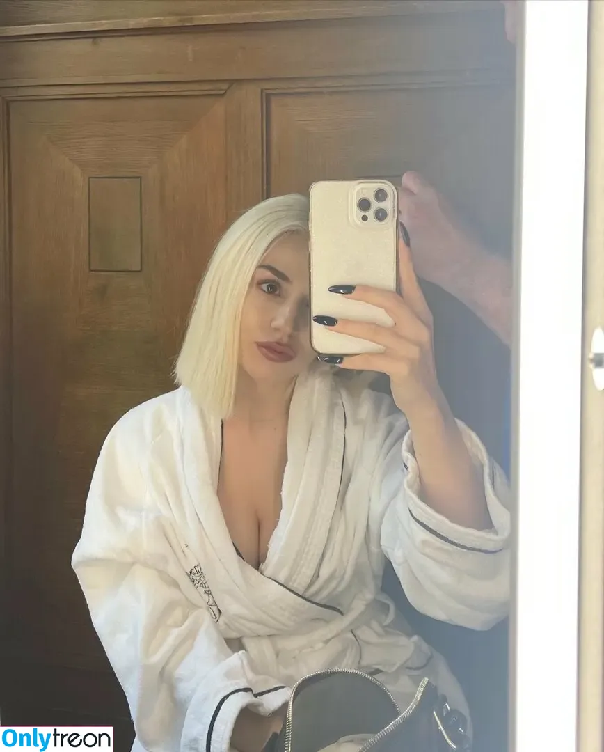 Ava Max nude photo #0507 (avamax / plharleyquinn)