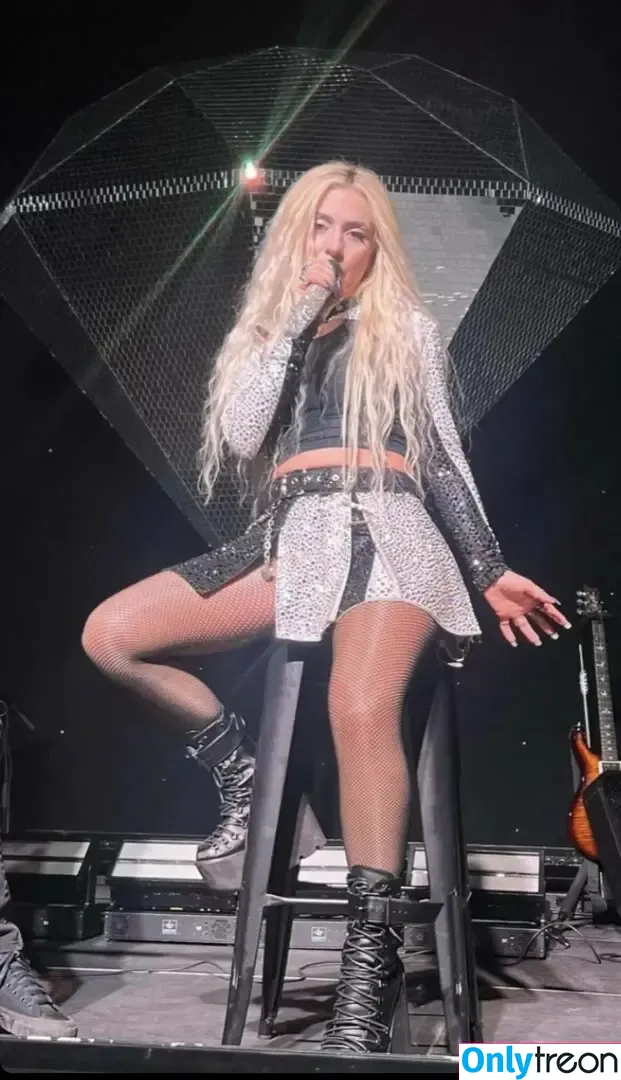 Ava Max nude photo #0576 (avamax / plharleyquinn)