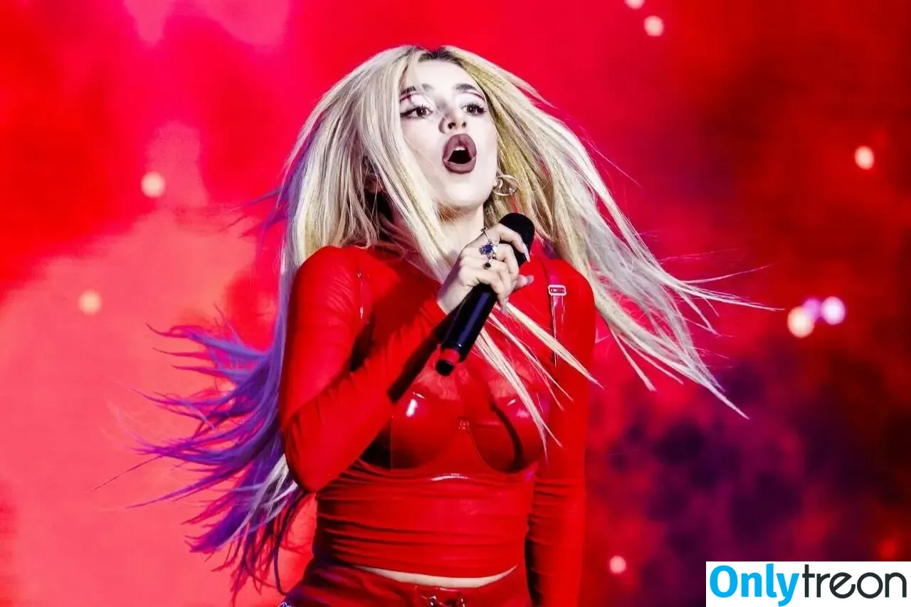 Ava Max nude photo #0658 (avamax / plharleyquinn)