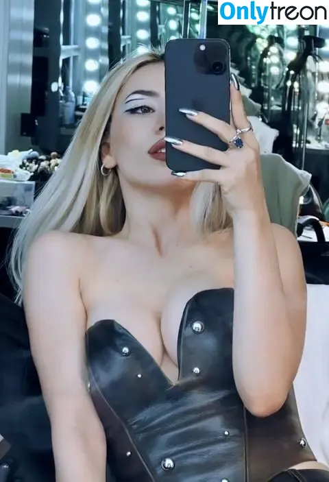 Ava Max nude photo #0811 (avamax / plharleyquinn)