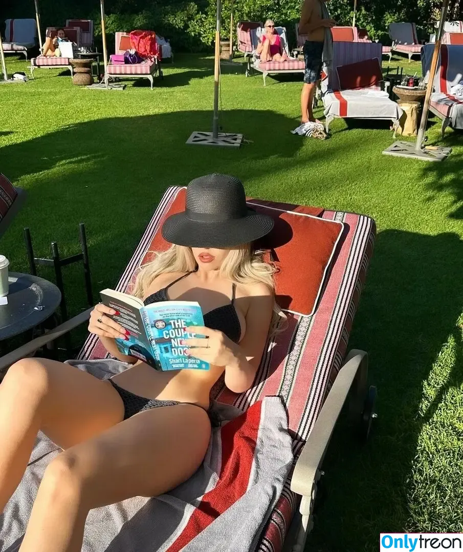 Ava Max nude photo #0874 (avamax / plharleyquinn)