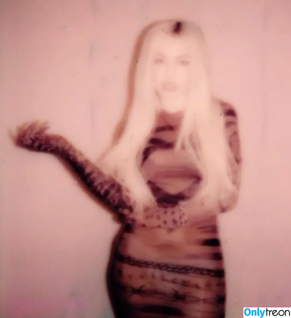 Ava Max nude photo #0893 (avamax / plharleyquinn)