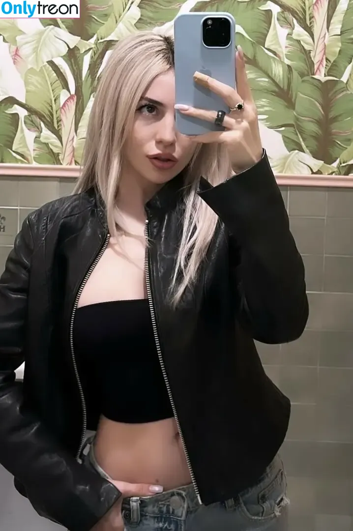 Ava Max nude photo #0994 (avamax / plharleyquinn)