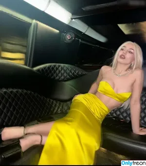 Ava Max / avamax / plharleyquinn nude photo #1064
