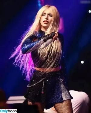 Ava Max / avamax / plharleyquinn nude photo #1127