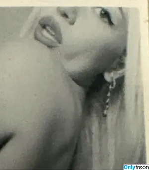 Ava Max / avamax / plharleyquinn nude photo #1356