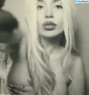 Ava Max / avamax / plharleyquinn nude photo #1358