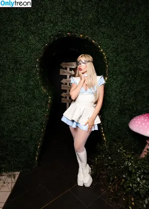 Ava Max / avamax / plharleyquinn nude photo #1395