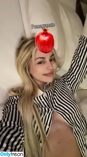 Ava Max / avamax / plharleyquinn nude photo #1647