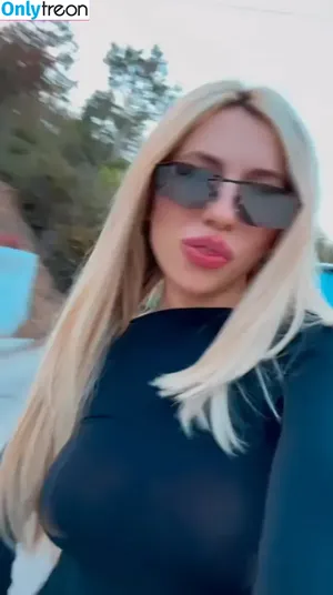Ava Max / avamax / plharleyquinn nude photo #1654
