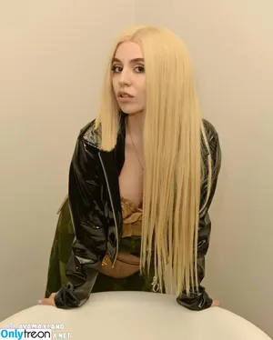 Ava Max / avamax / plharleyquinn nude photo #1667