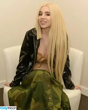Ava Max / avamax / plharleyquinn nude photo #1683