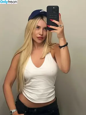 Ava Max / avamax / plharleyquinn nude photo #1703
