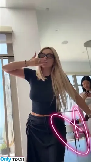 Ava Max / avamax / plharleyquinn nude photo #1747